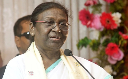 हमारे लोकतांत्रिक मूल्यों की आधारशिला है संविधान- राष्ट्र्पति द्रौपदी मुर्मू