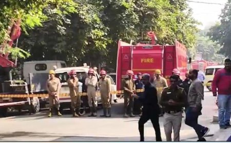 राजधानी दिल्ली के प्रशांत विहार में जोरदार धमाका, केजरीवाल ने कहा- नींद से जागे गृहमंत्री