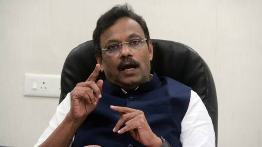 विनोद तावड़े को आया गुस्सा, कांग्रेस नेताओं को भिजवाया कानूनी नोटिस