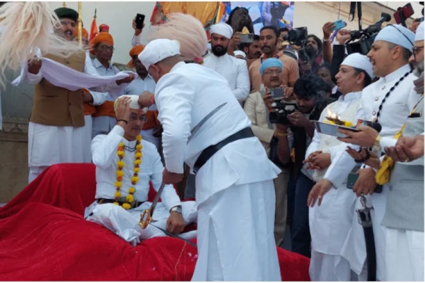 उदयपुर के महाराजा का खून से हुआ राजतिलक, परिवार का आपसी विवाद आया सामने