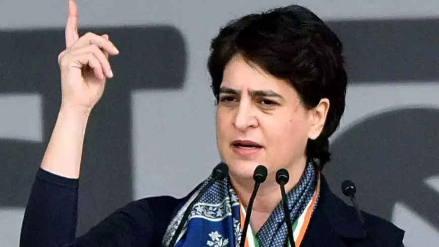 गांधी परिवार की परंपरा को Priyanka Gandhi ने बढ़ाया आगे, सांसद के रूप में ली शपथ