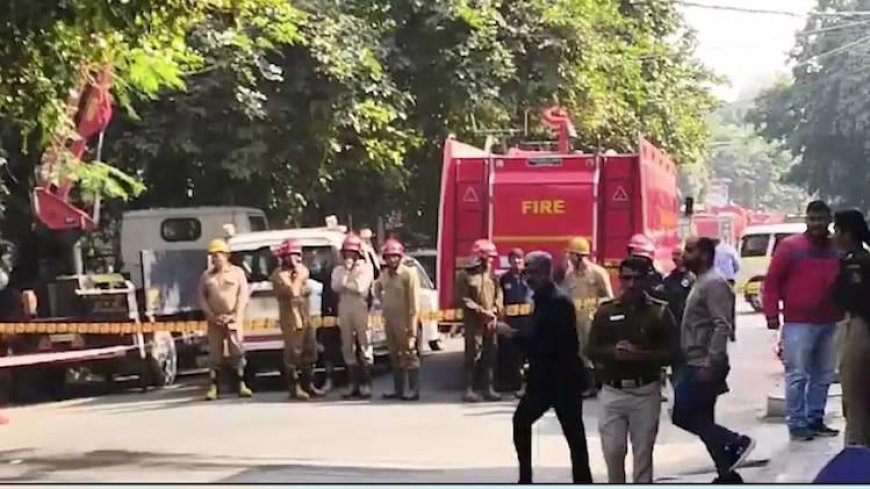 राजधानी दिल्ली के प्रशांत विहार में जोरदार धमाका, केजरीवाल ने कहा- नींद से जागे गृहमंत्री