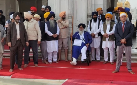 Amritsar के स्वर्ण मंदिर में चली गोली, बाल- बाल बचे सुखबीर सिंह बादल