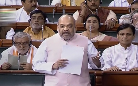 केंद्रीय गृहमंत्री Amit Shah ने कांग्रेस पर पर लगाया संविधान निर्माता का अपमान करने का आरोप