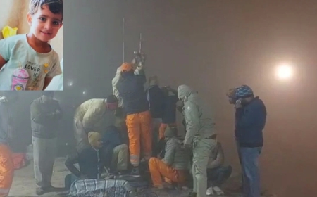 6 दिन से बोरवेल में फंसी चेतना की मां का फूटा गुस्सा