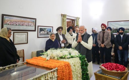 पूर्व प्रधानमंत्री मनमोहन सिंह के निधन पर सात दिन का राष्ट्रीय शोक, पीएम मोदी हुए भावुक