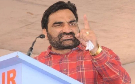 आम आदमी पार्टी के समर्थन में आए हनुमान, भाजपा पर लगाया आरोप