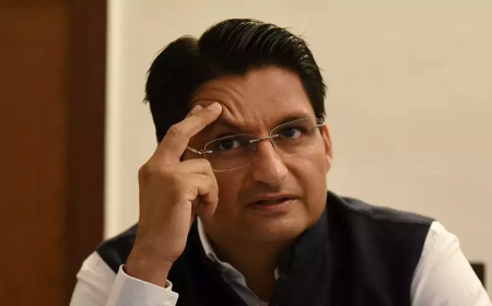 भाजपा को है संविधान शब्द से ही आपत्ति तो कांग्रेस कर रही है संवैधानिक मूल्यों की रक्षा