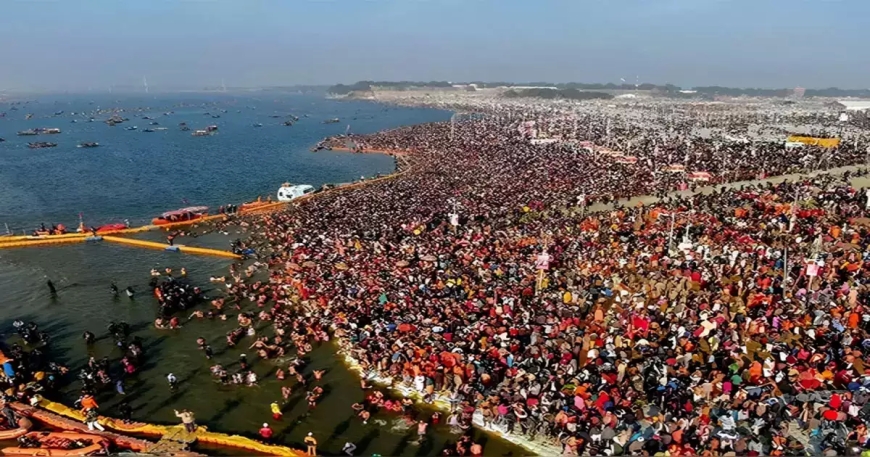 महाकुंभः भक्ति के रस में डूबे देसी- विदेशी श्रद्धालुओं, पौष पूर्णिमा का पहला स्नान आज