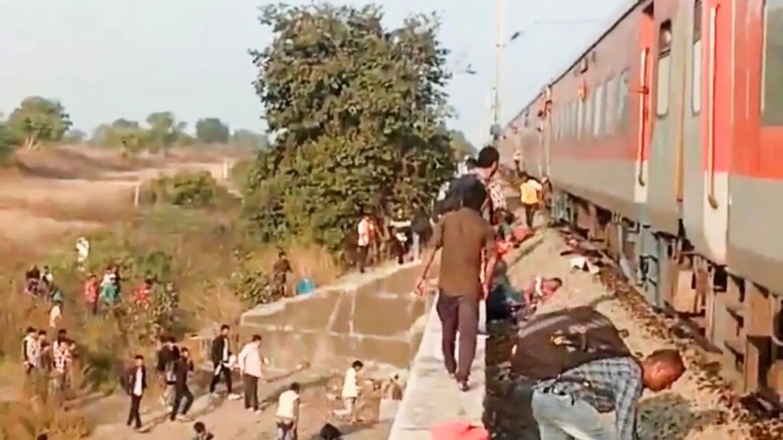 अफवाह के कारण हुआ पुष्पक एक्सप्रेस हादसा, अब तक 13 लोगों की मौत