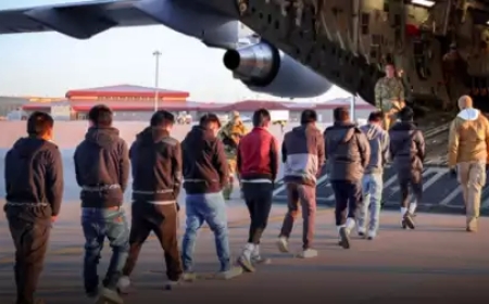 अमेरिका से बेड़ियों में बंधकर 104 भारतीय हुए डिपोर्ट, विपक्ष का हंगामा, सरकार ने साधी चुप्पी