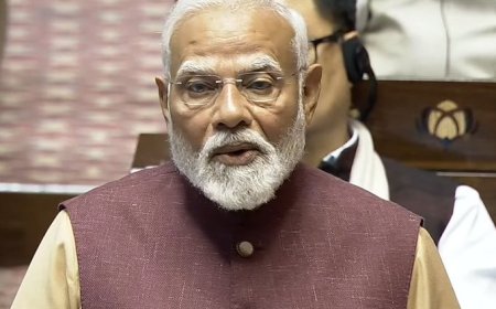 तमाशा करने वालों को क्या खबर, हमने कितने तूफानों को पार कर दीया जलाया है, पीएम मोदी ने सदन में पढ़ा शेर