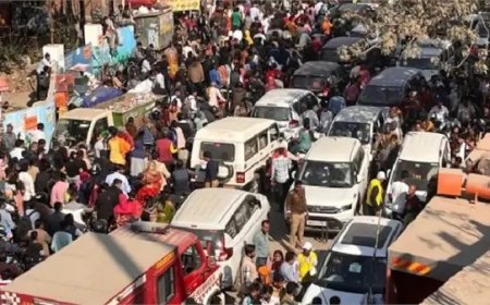 प्रयागराज में खतरनाक जाम की स्थिति, 15-15 घंटे में गाड़ियों में फंसे लोग