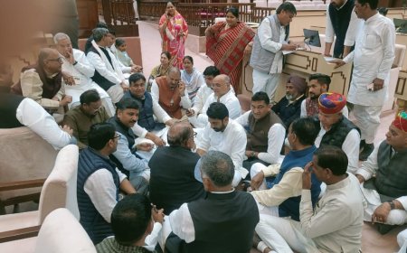 राजस्थान विधानसभा में हंगामे के बाद राजस्थान कांग्रेस अध्यक्ष समेत 6 विधायक हुए सस्पेंड