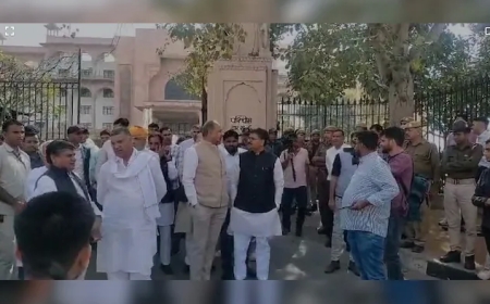 राजस्थान विधानसभा में माफी बना मुद्दा, कांग्रेस ने किया विधानसभा सत्र का बहिष्कार