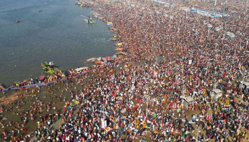महाकुंभ 2025ः माघ पूर्णिमा पर लगा श्रद्धालुओं का तांता....... भीड़ इतनी की पैर रखने की भी जगह नहीं