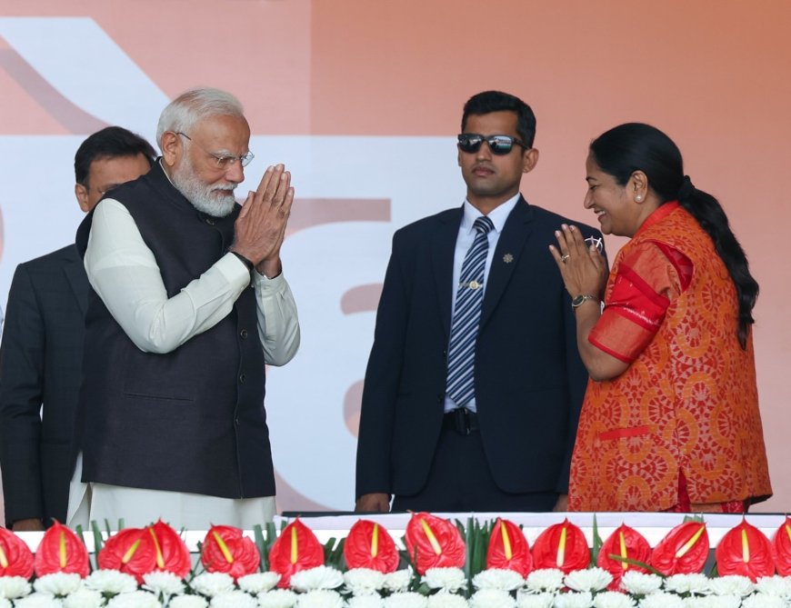 रेखा गुप्ता ने ली दिल्ली के मुख्यमंत्री पद की शपथ, पीएम मोदी भी रहे मौजूद
