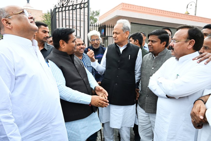 राजस्थान विधानसभा में सत्ता पक्ष और विपक्ष के बीच गतिरोध जारी, कांग्रेस ने स्पीकर पर भी लगाए आरोप